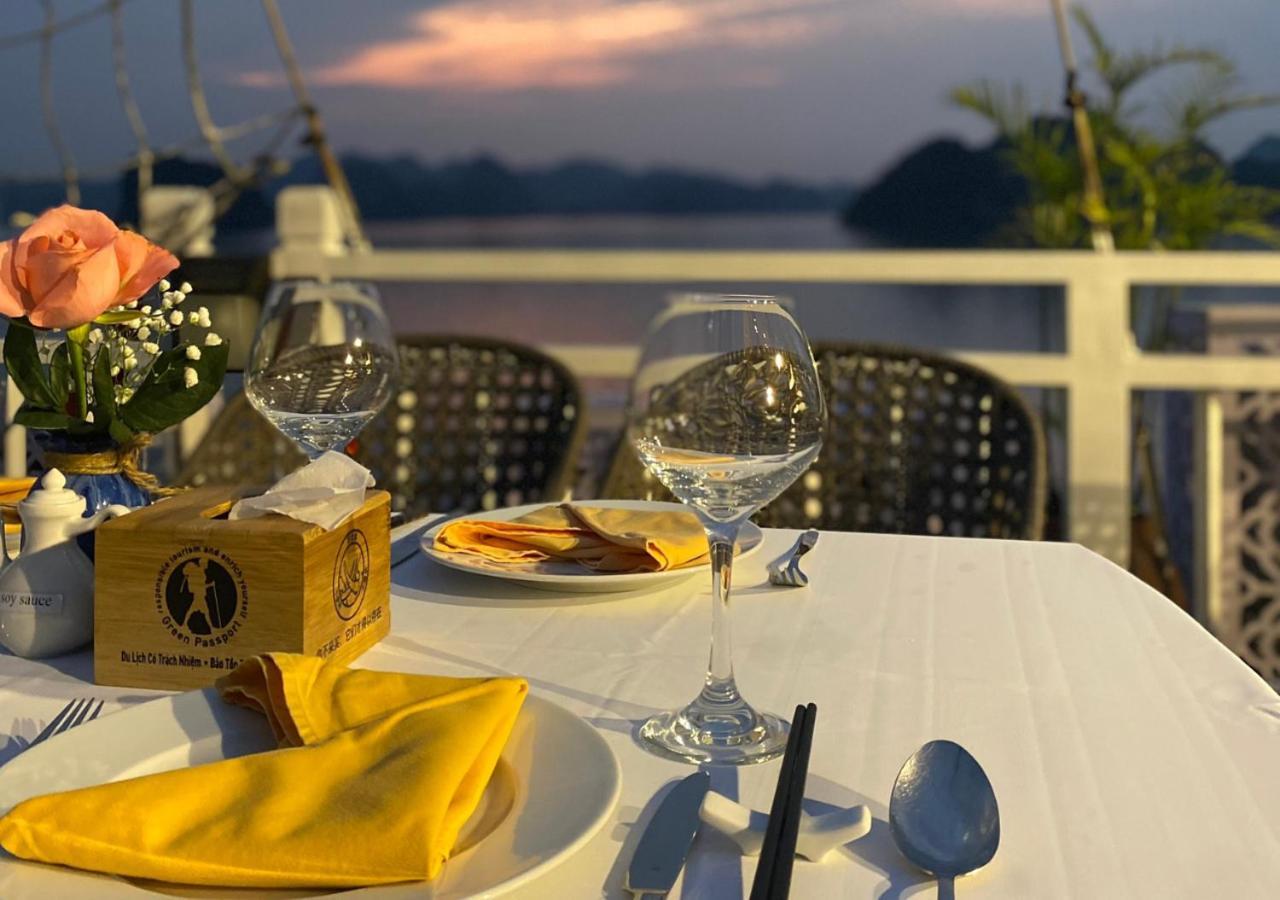 Arcady Boutique Cruise Hotell Ha Long Eksteriør bilde