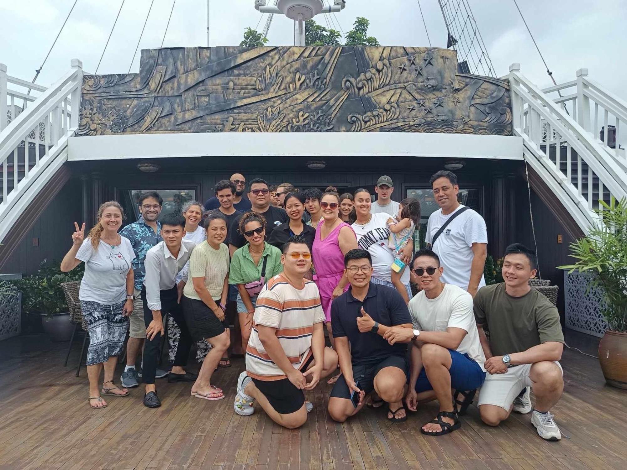 Arcady Boutique Cruise Hotell Ha Long Eksteriør bilde